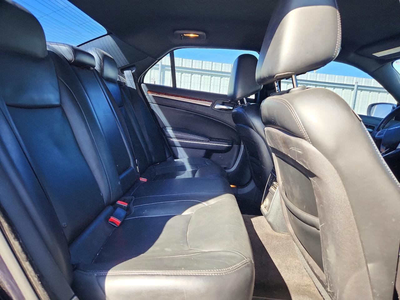 2012 Chrysler 300 Limited
