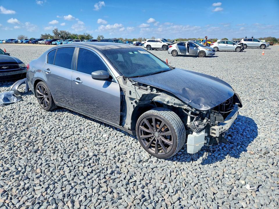 2015 Infiniti Q40