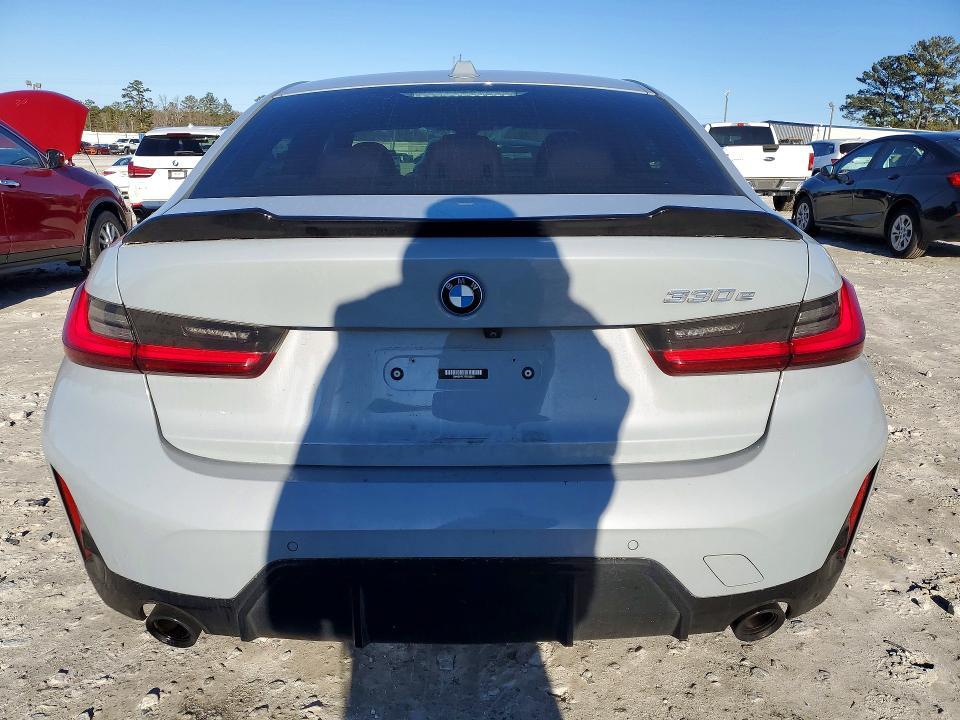 2023 BMW 330e