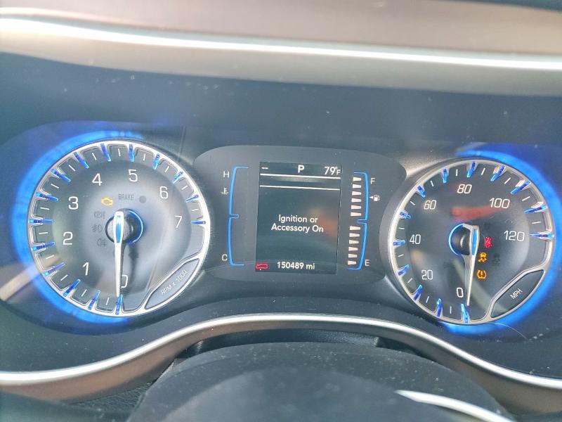 2020 Chrysler Voyager lx