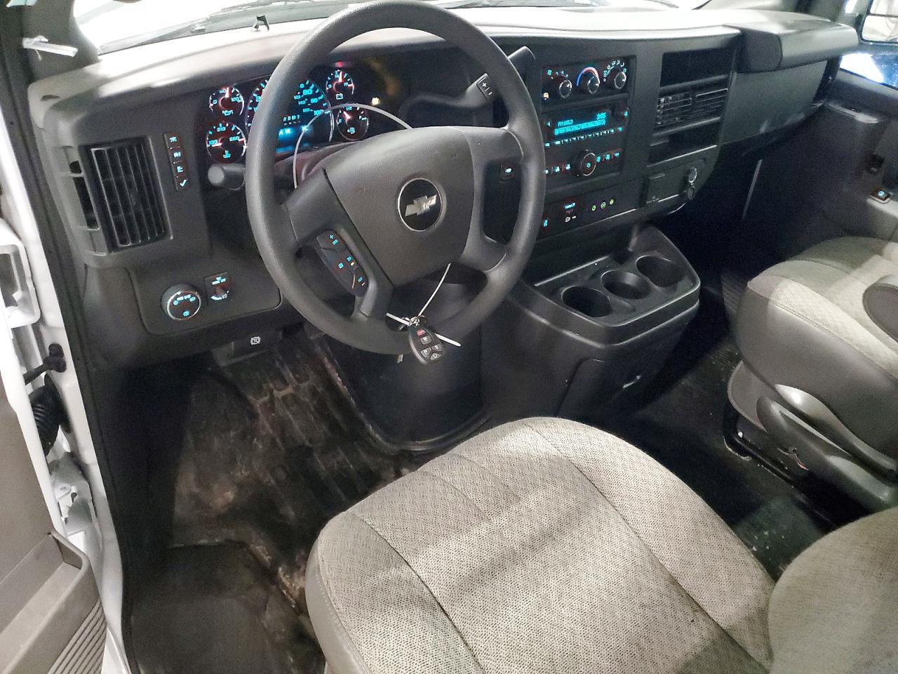 2025 Chev Express G2500