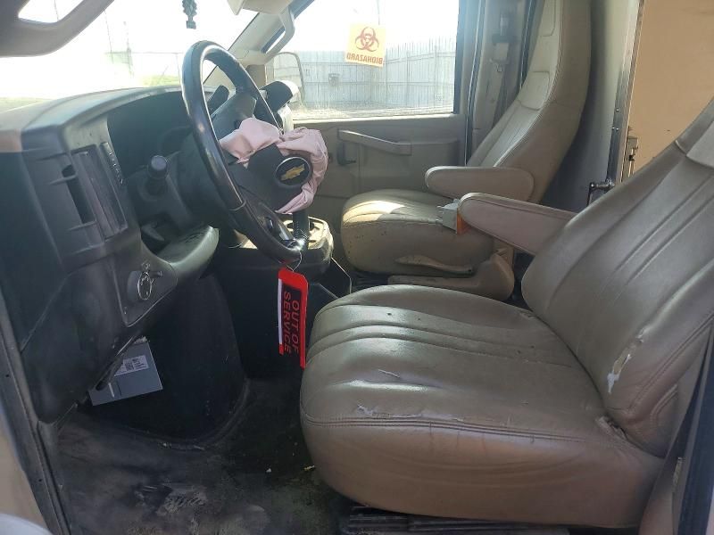 2019 Chevrolet Express BOX Truck