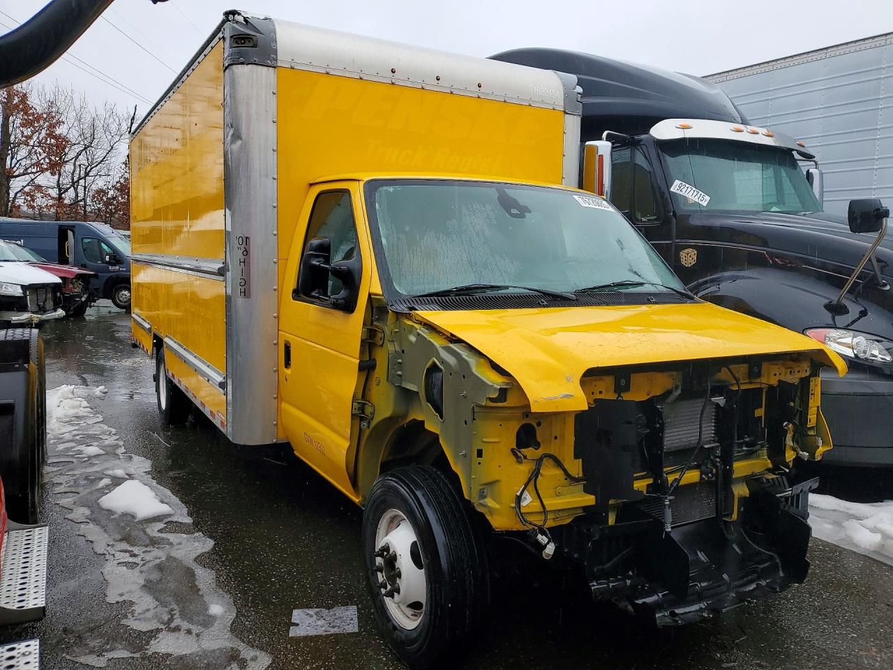 2022 Ford E350 BOX Truck