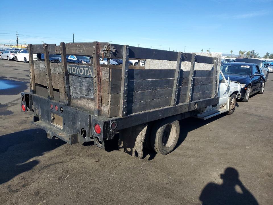 1988 Toyota Pickup Flatbed Truck