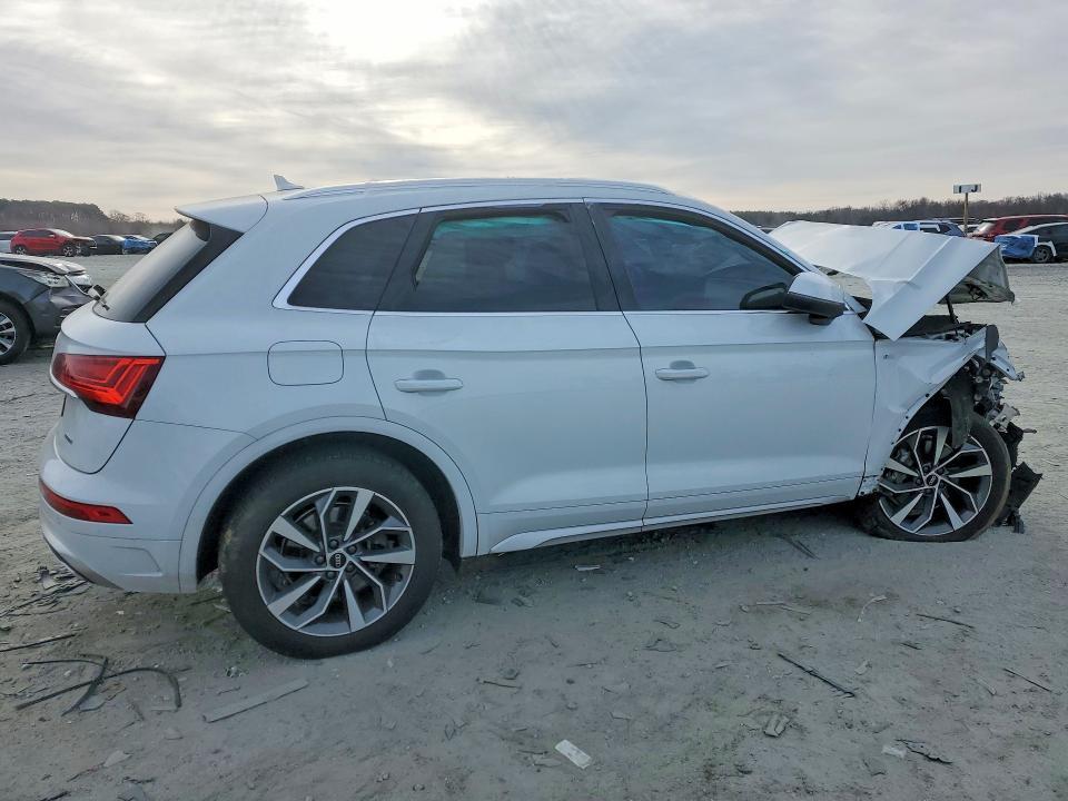 2022 Audi Q5 Premium Plus 45