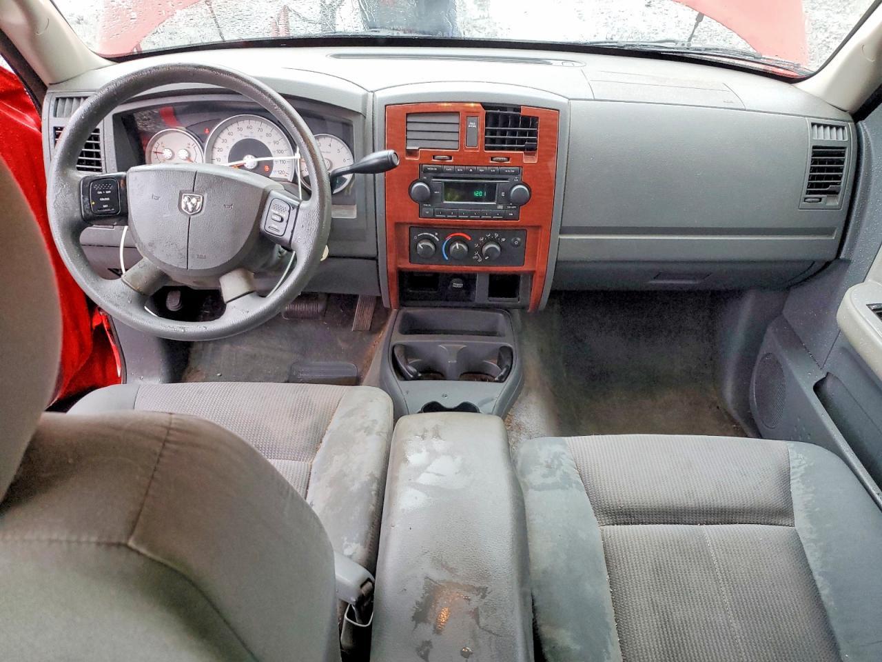 2005 Dodge Dakota Quad SLT