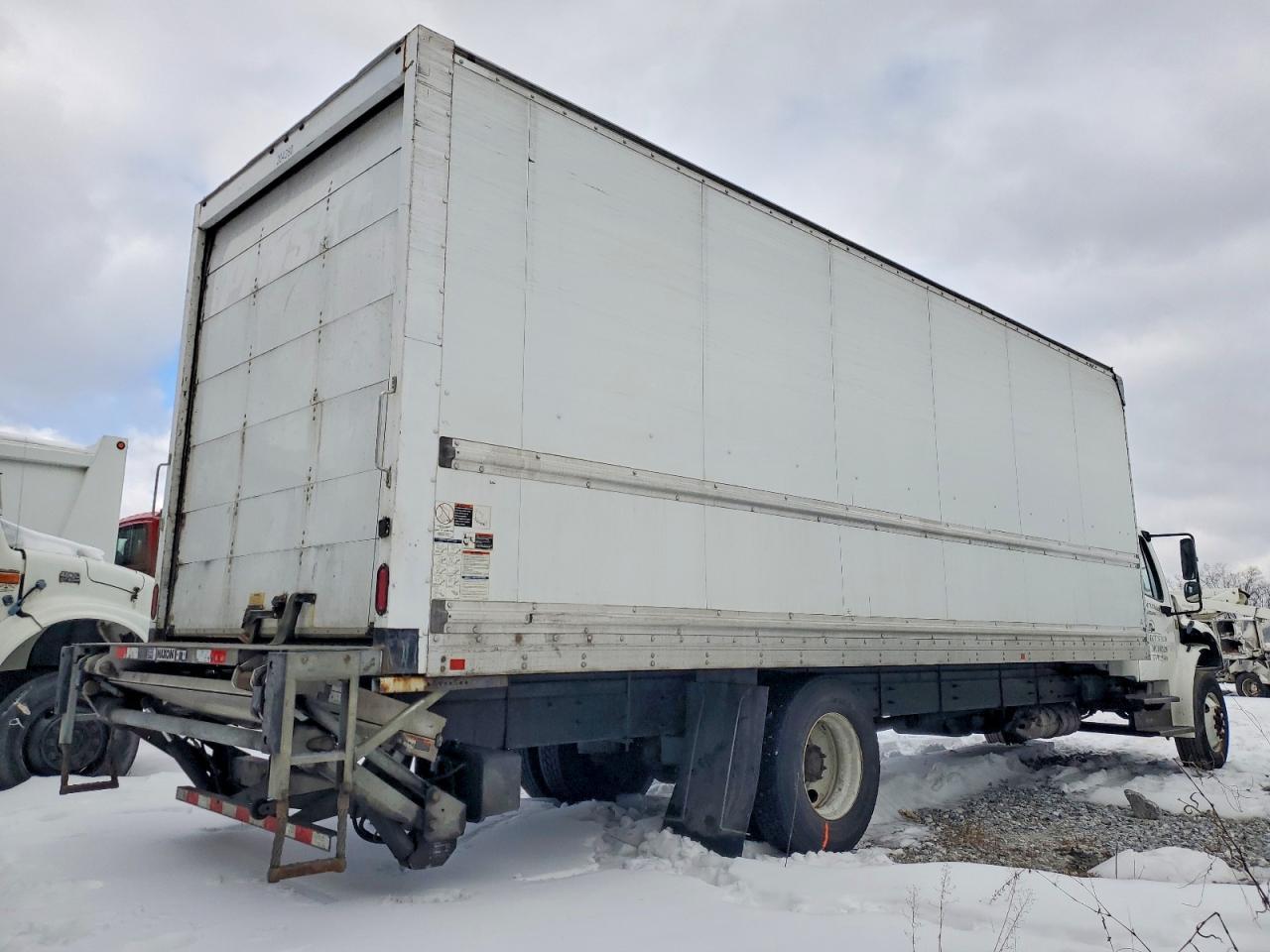 2018 Freightliner Busines Class M2 BOX Truck