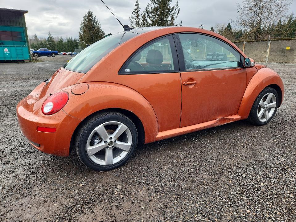 2010 Volkswagen New Beetle