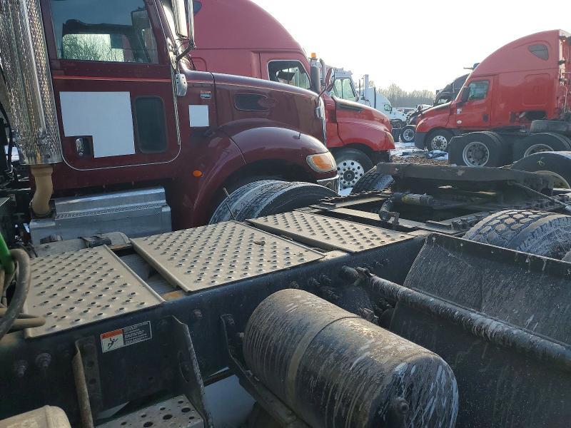 2017 Freigliner 2017 Freightliner Cascadia 1-Semi Truck