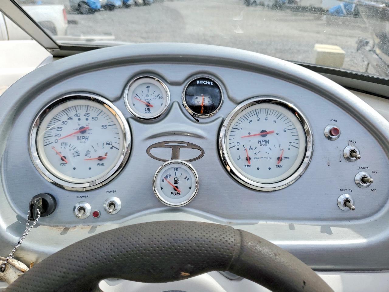 2010 Tracker Boat-Boat