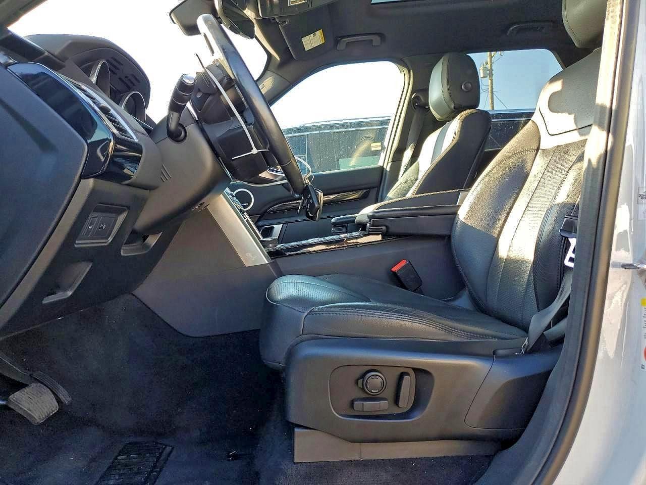 2017 Land Rover Discovery hse