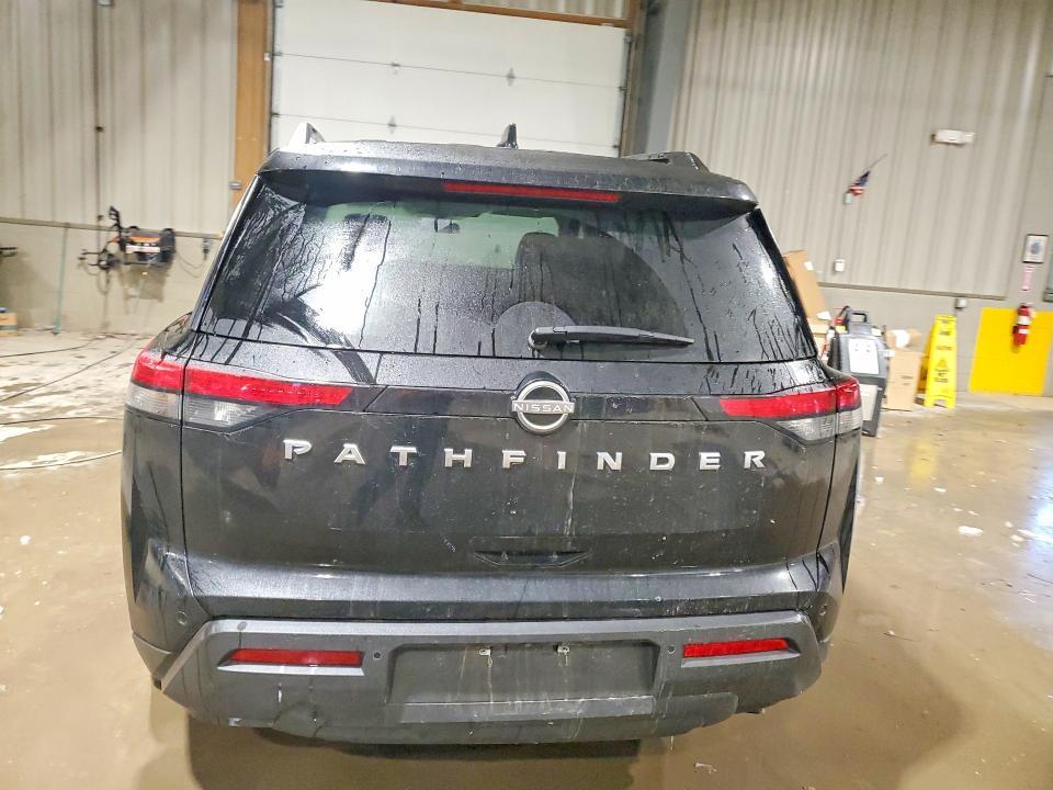 2025 Nissan Pathfinder sv