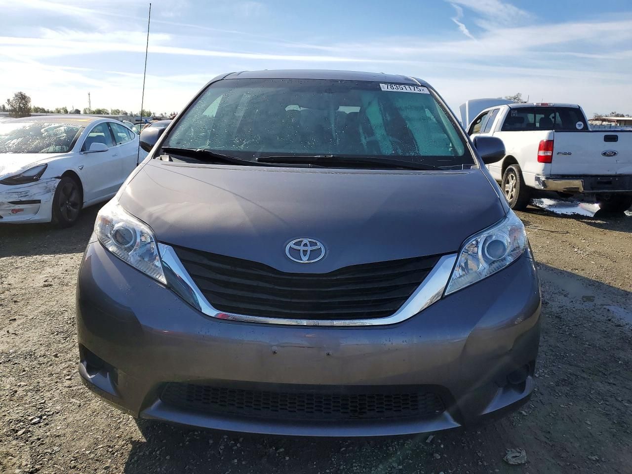 2011 Toyota Sienna le
