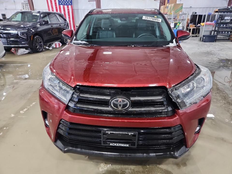 2018 Toyota Highlander se
