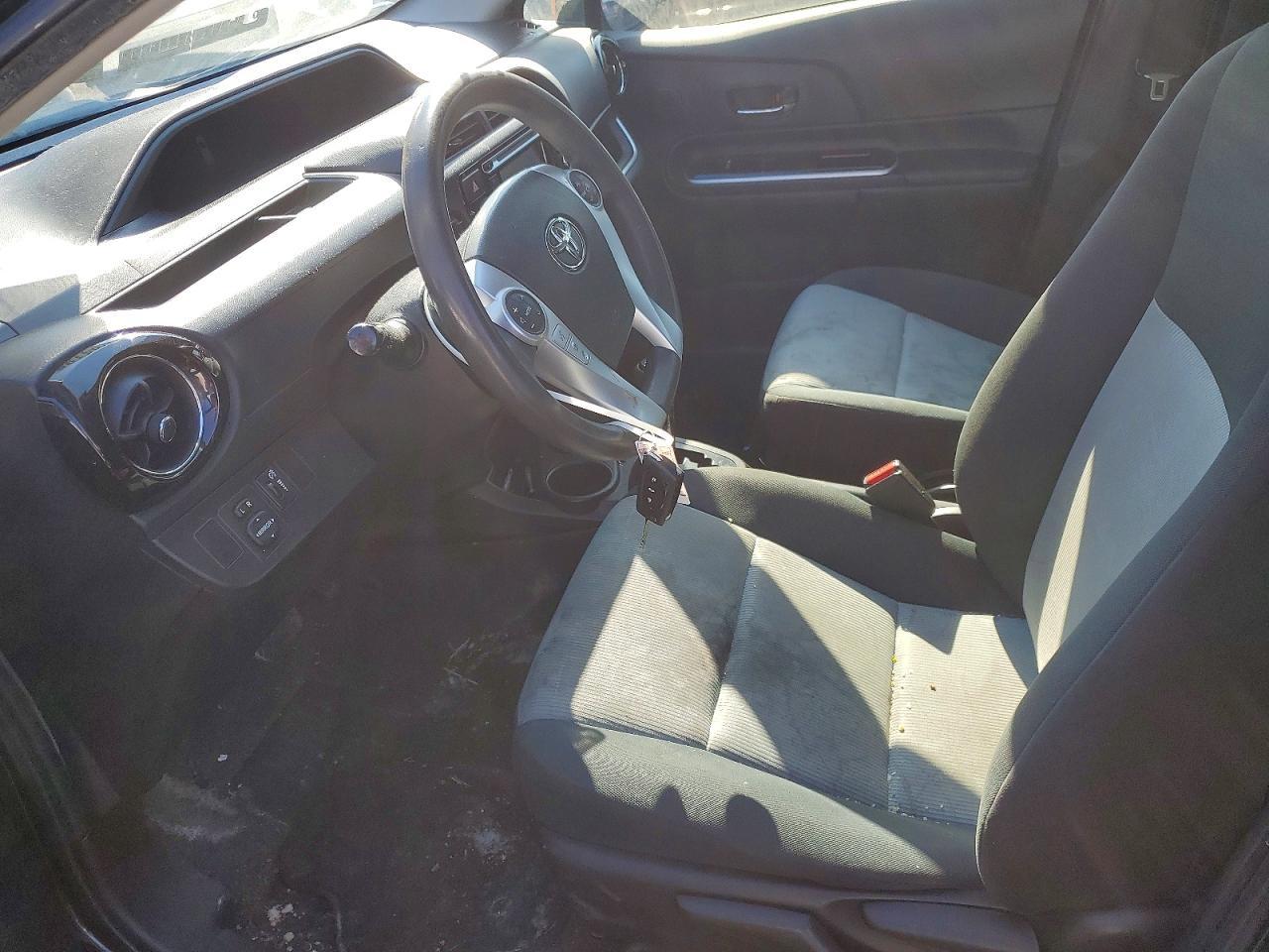 2016 Toyota Prius c