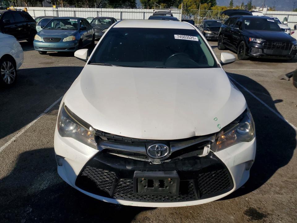 2017 Toyota Camry le