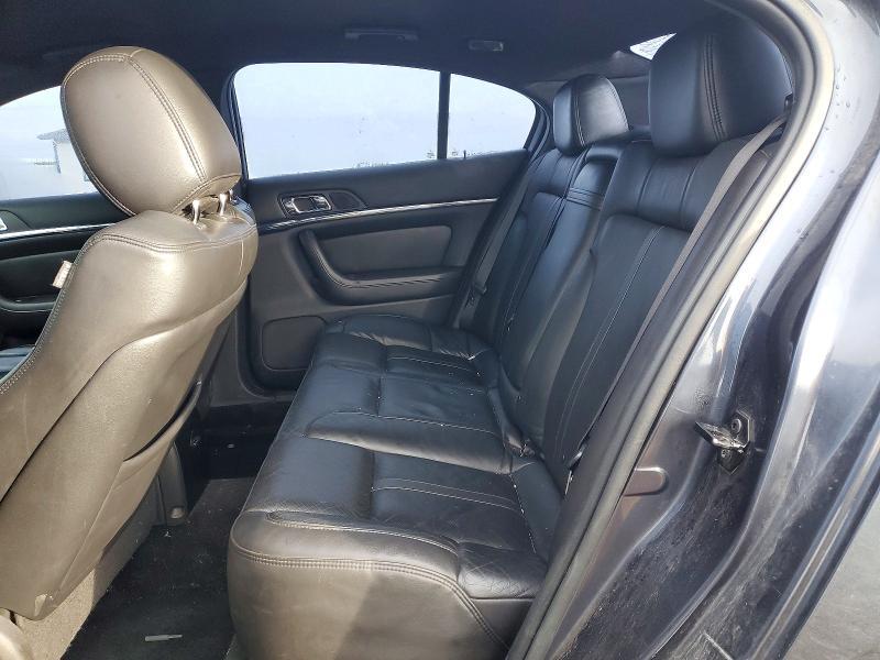 2013 Lincoln MKS