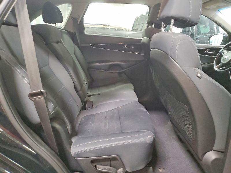 2017 KIA Sorento lx V6