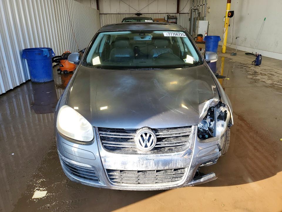 2005 Volkswagen New Jetta 2.5l Option Package 2