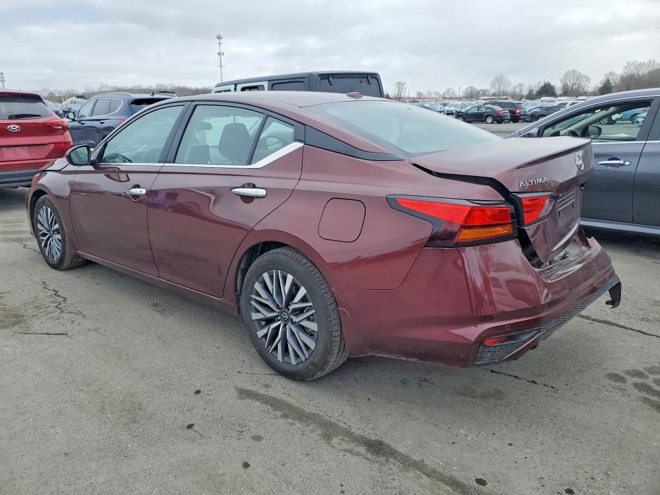 2025 Nissan Altima 2.5 sv