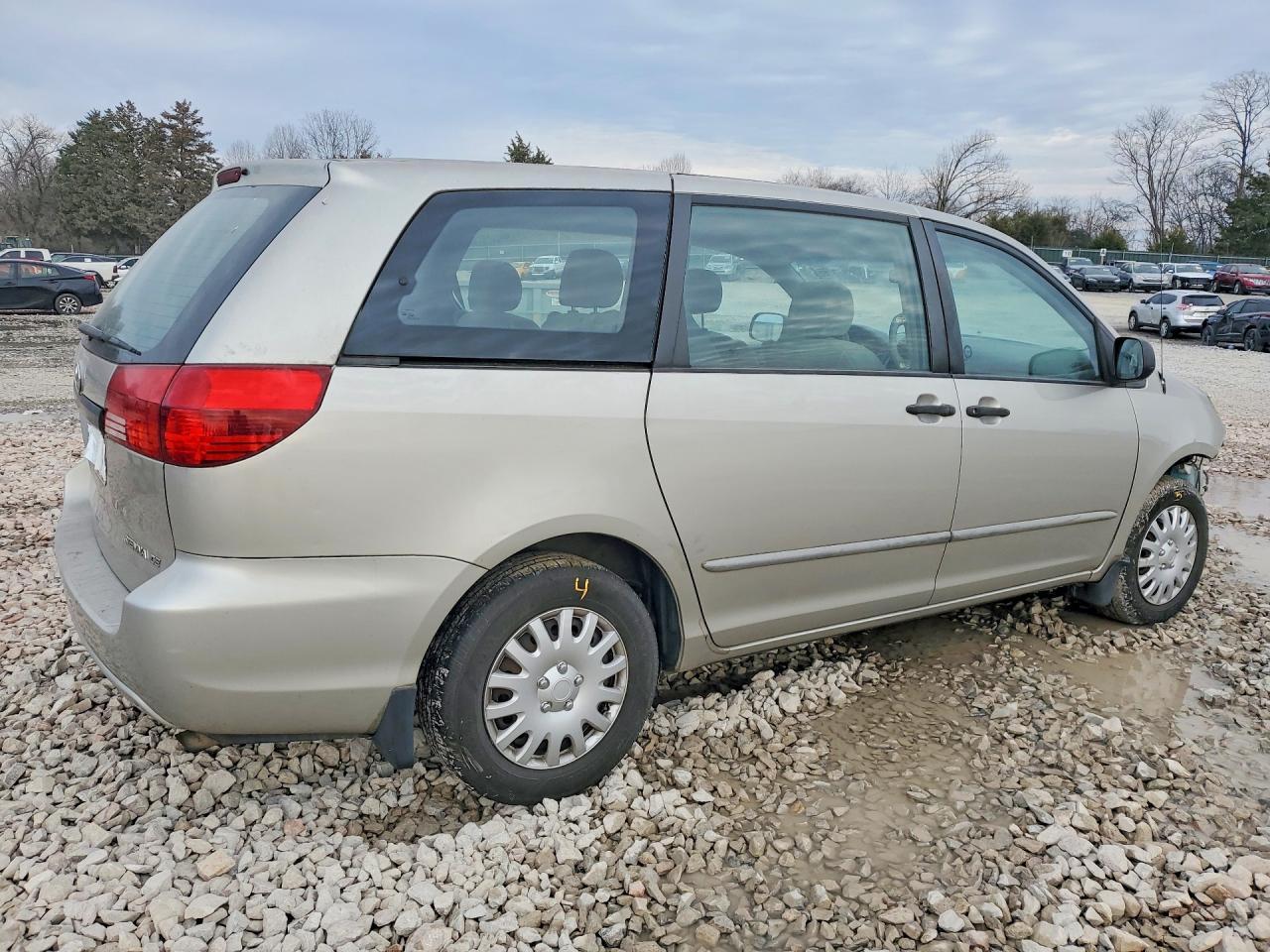 2005 Toyota Sienna ce