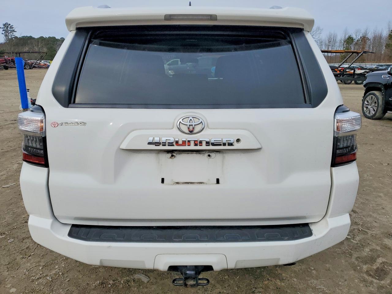 2016 Toyota 4runner SR5