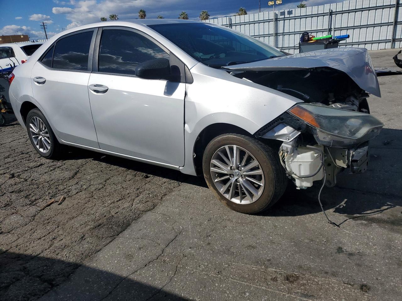 2015 Toyota Corolla l