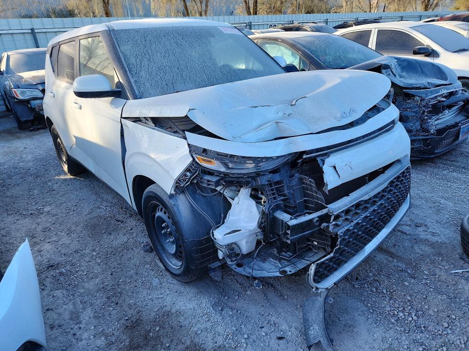 2022 KIA Soul lx