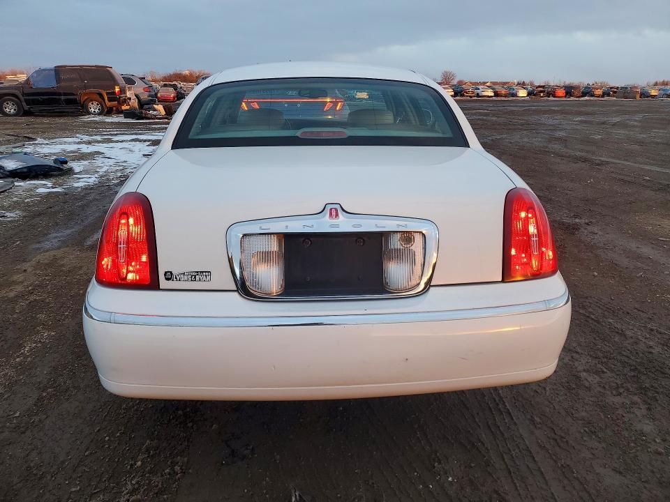 2001 Lincoln Town car Signature