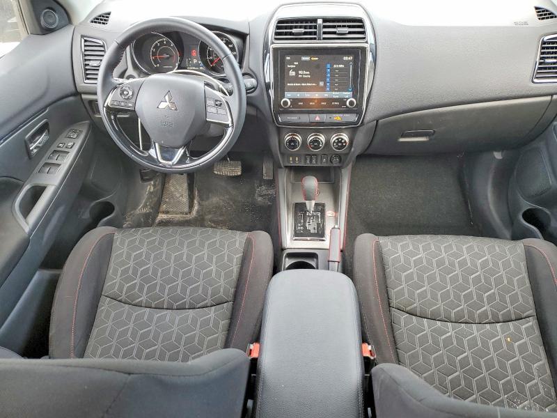2025 Mitsubishi Outlander Sport le