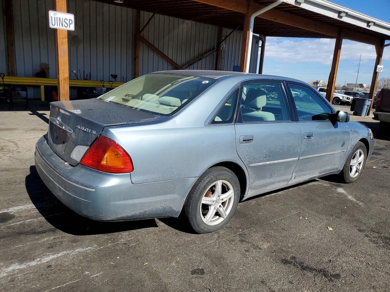 2000 Toyota Avalon xl