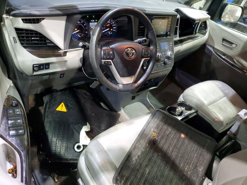 2019 Toyota Sienna xle