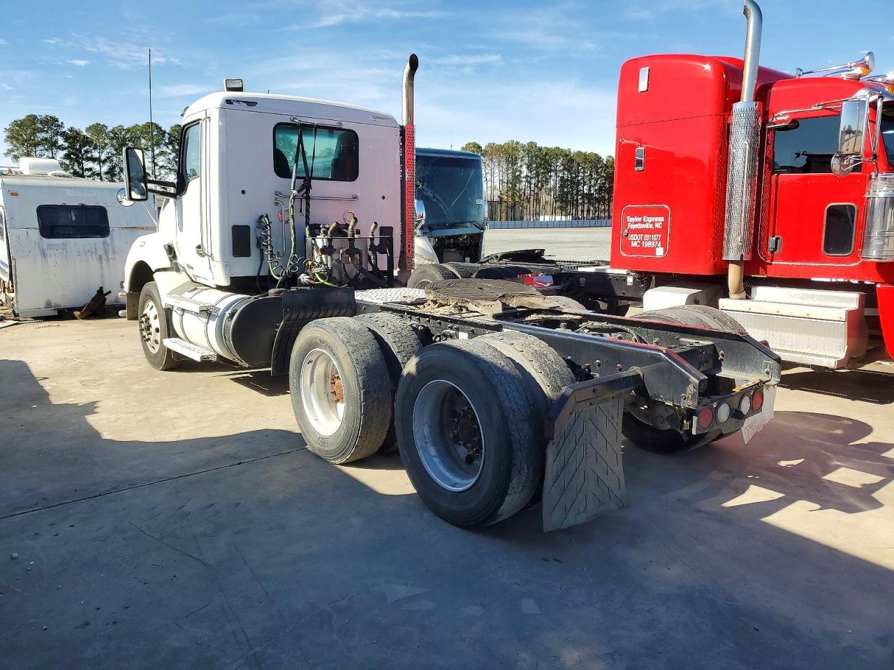 2020 Kenworth T880 Semi Truck