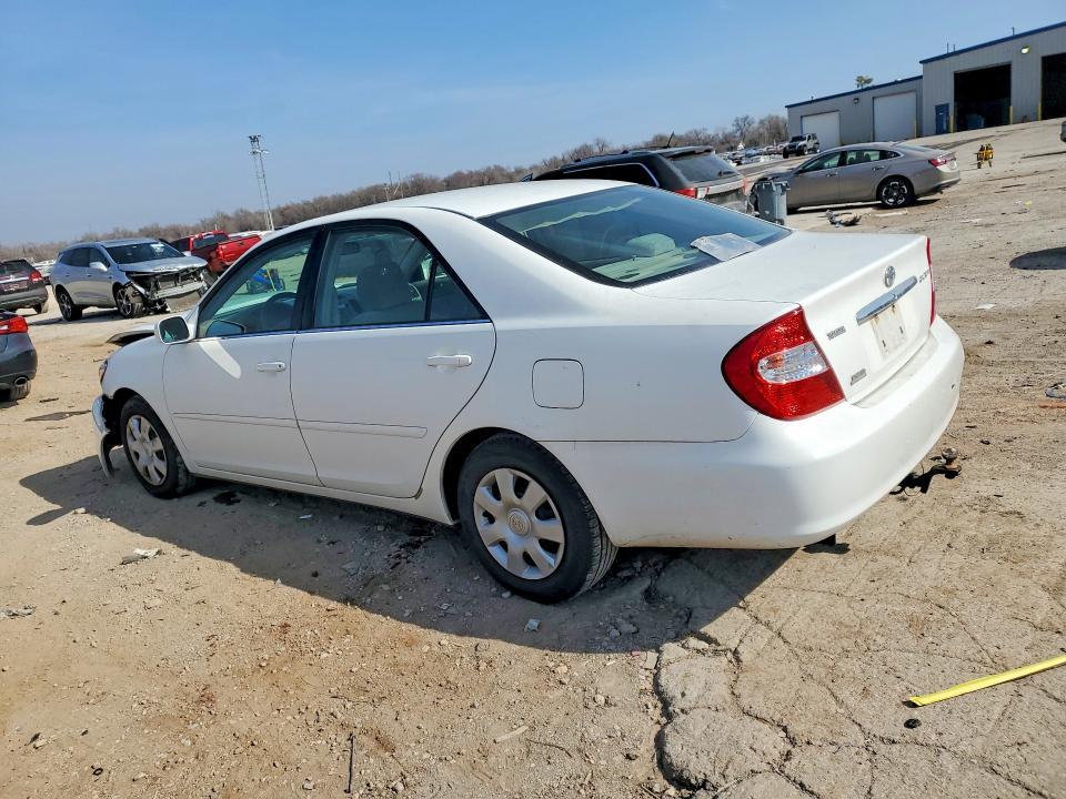 2004 Toyota Camry le