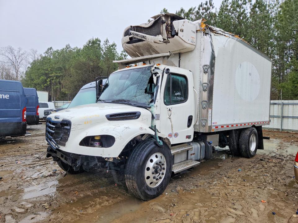 2025 Freigliner 2025 Freightliner Business Class M2 Refrigerated b