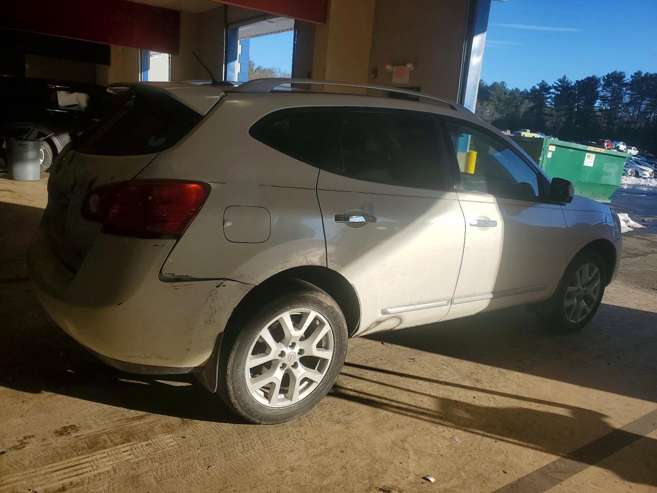 2012 Nissan Rogue s