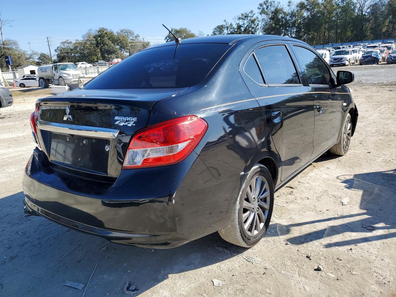 2018 Mitsubishi Mirage G4 es