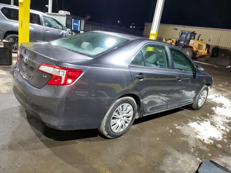 2013 Toyota Camry le
