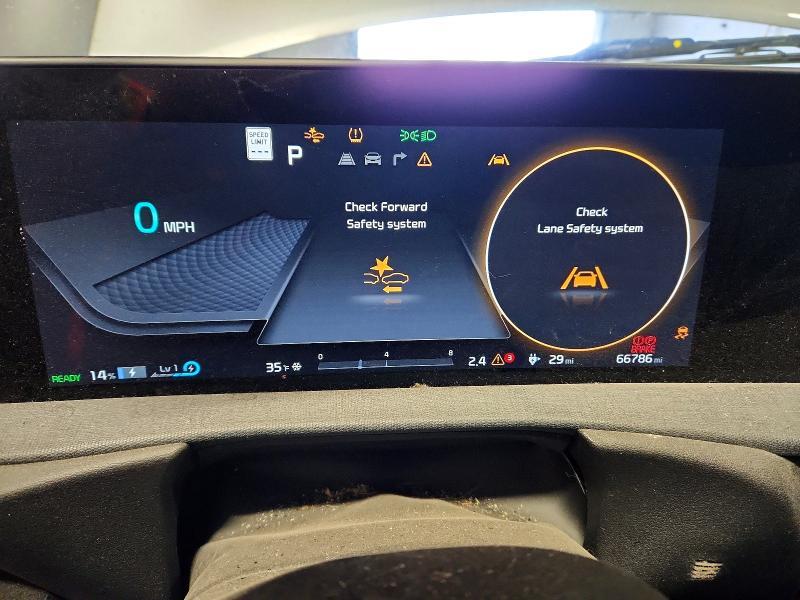2022 KIA EV6 Light