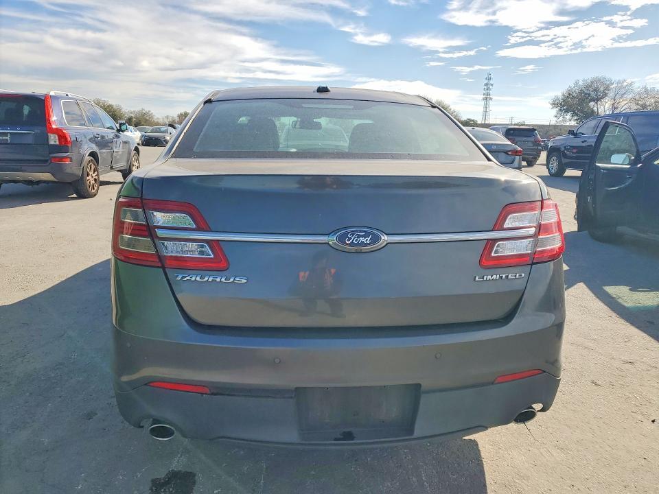2019 Ford Taurus Limited