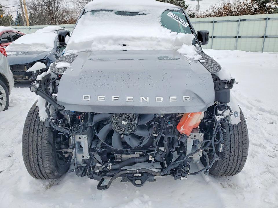 2023 Land Rover Defender 130 se