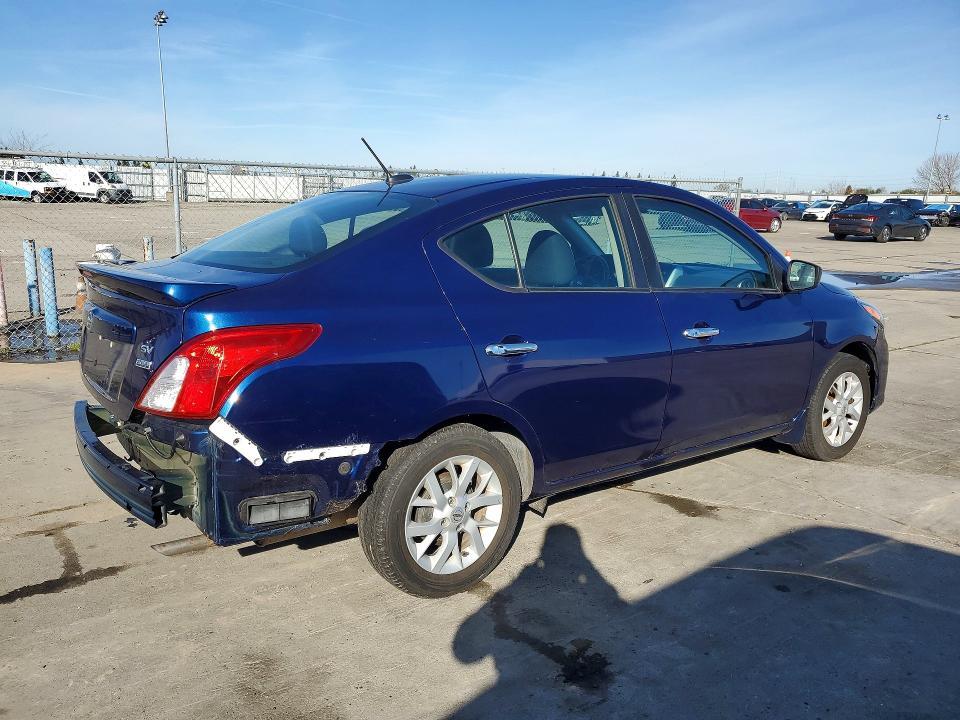 2019 Nissan Versa sv