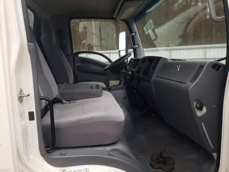 2017 Isuzu Npr hd box Truck