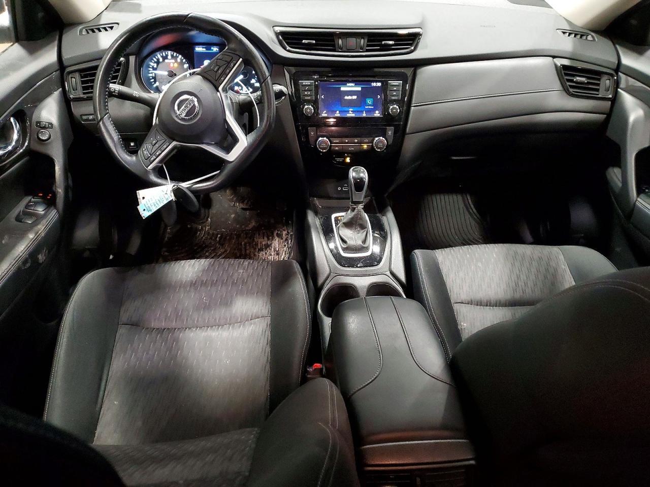 2020 Nissan Rogue s