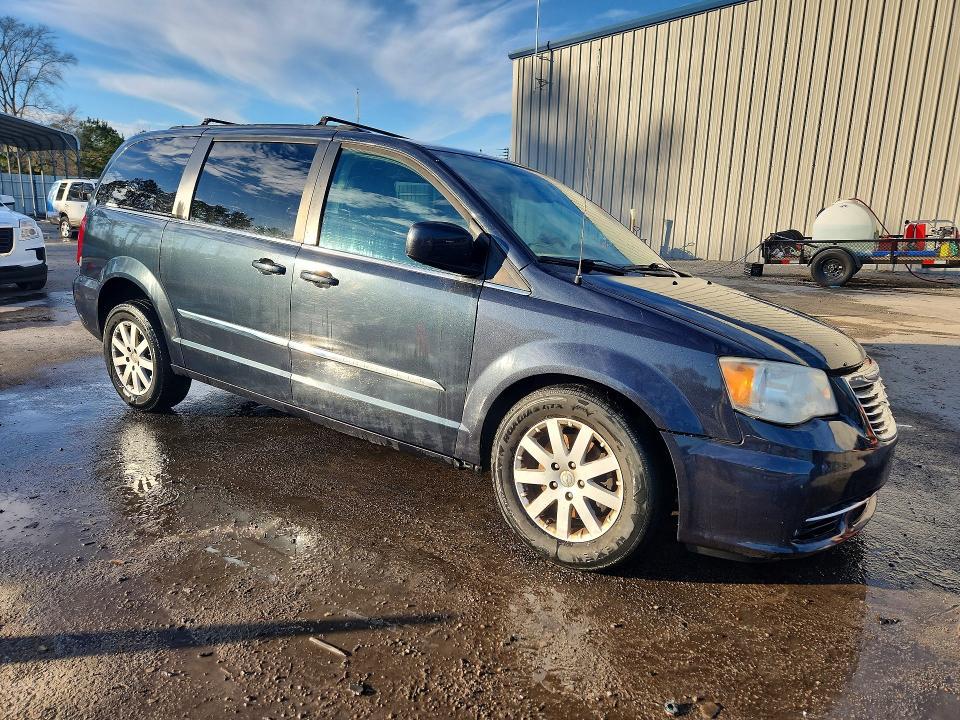 2013 Chrysler Town & Country Touring