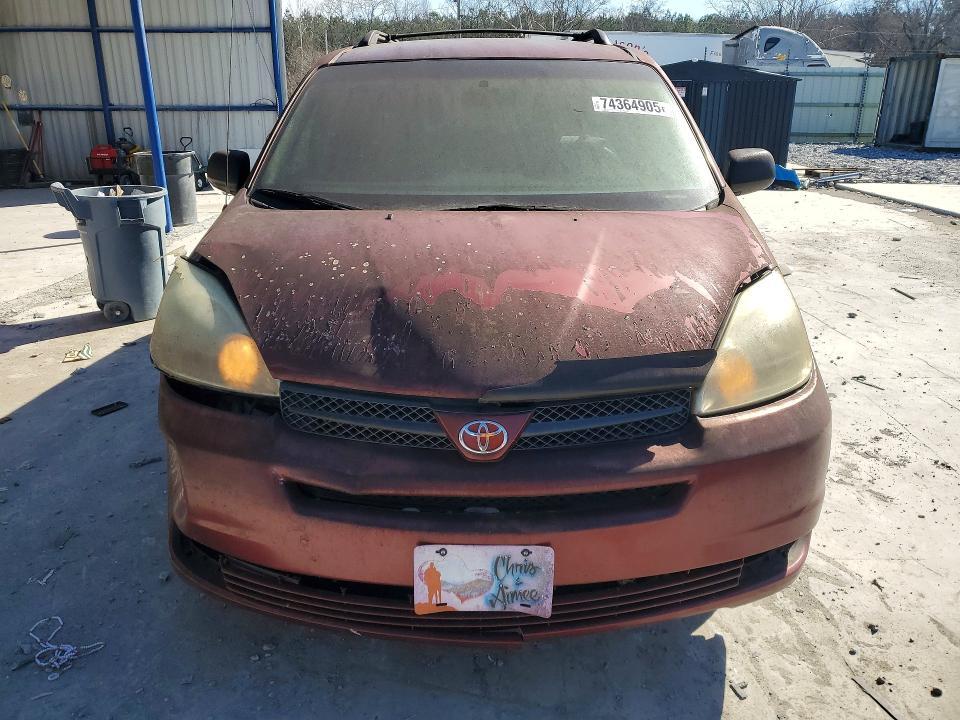 2004 Toyota Sienna le 7 Passenger