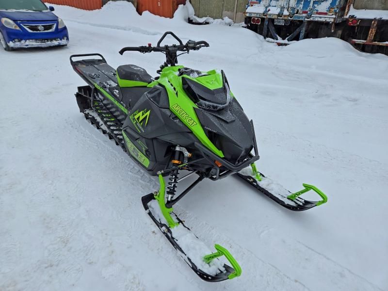 2025 Arctic Cat M8