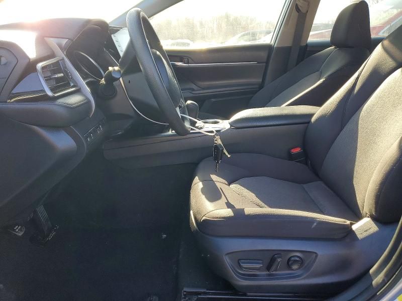 2021 Toyota Camry le