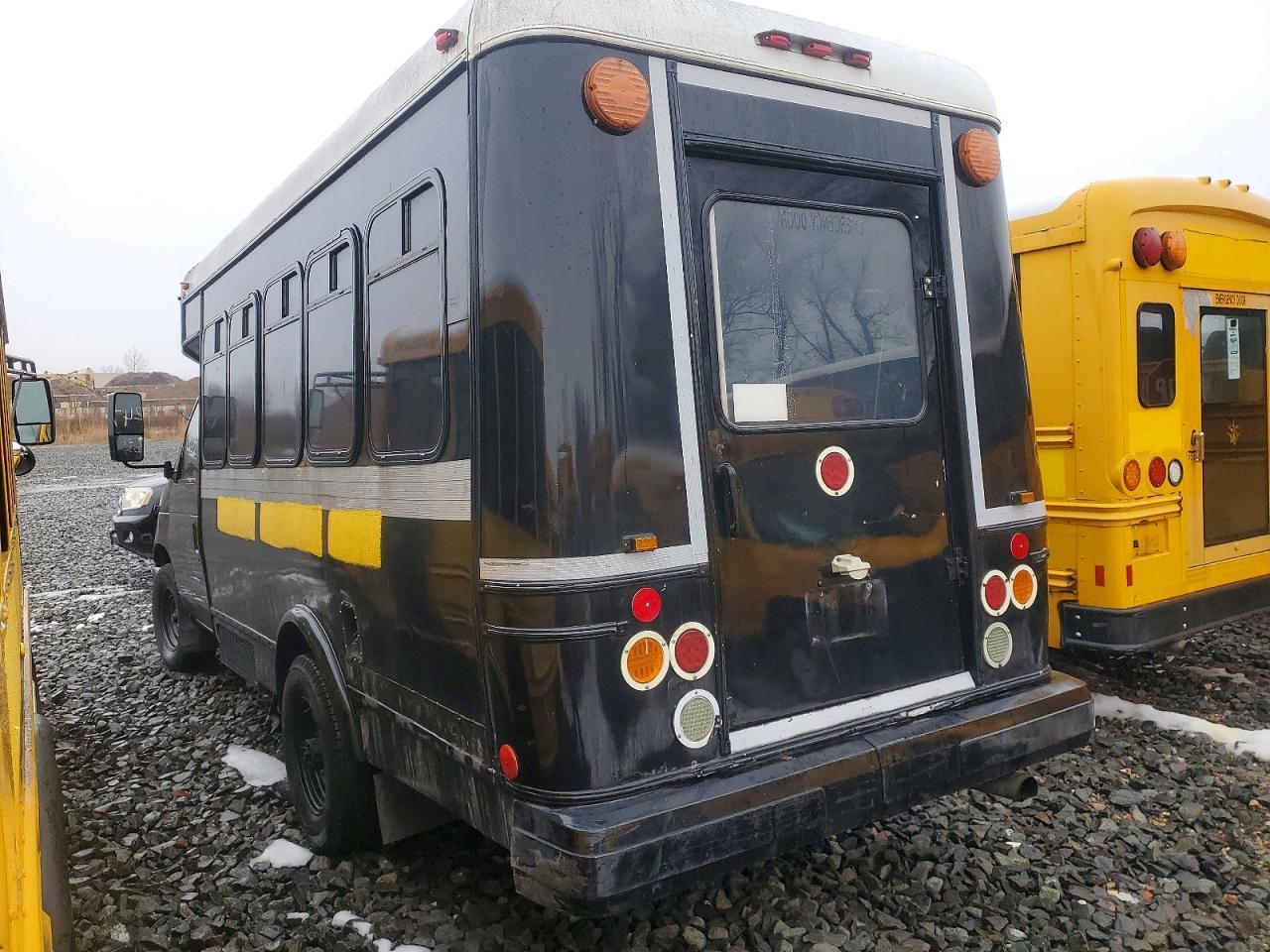 2002 Ford 2002 Thomas Minotour E350-School Bus