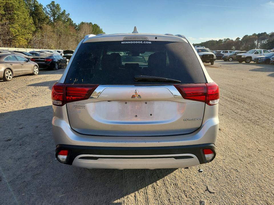 2020 Mitsubishi Outlander se